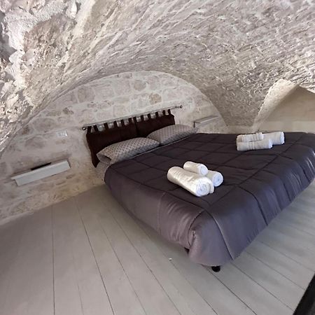 La 13 Guest House 오스투니 외부 사진
